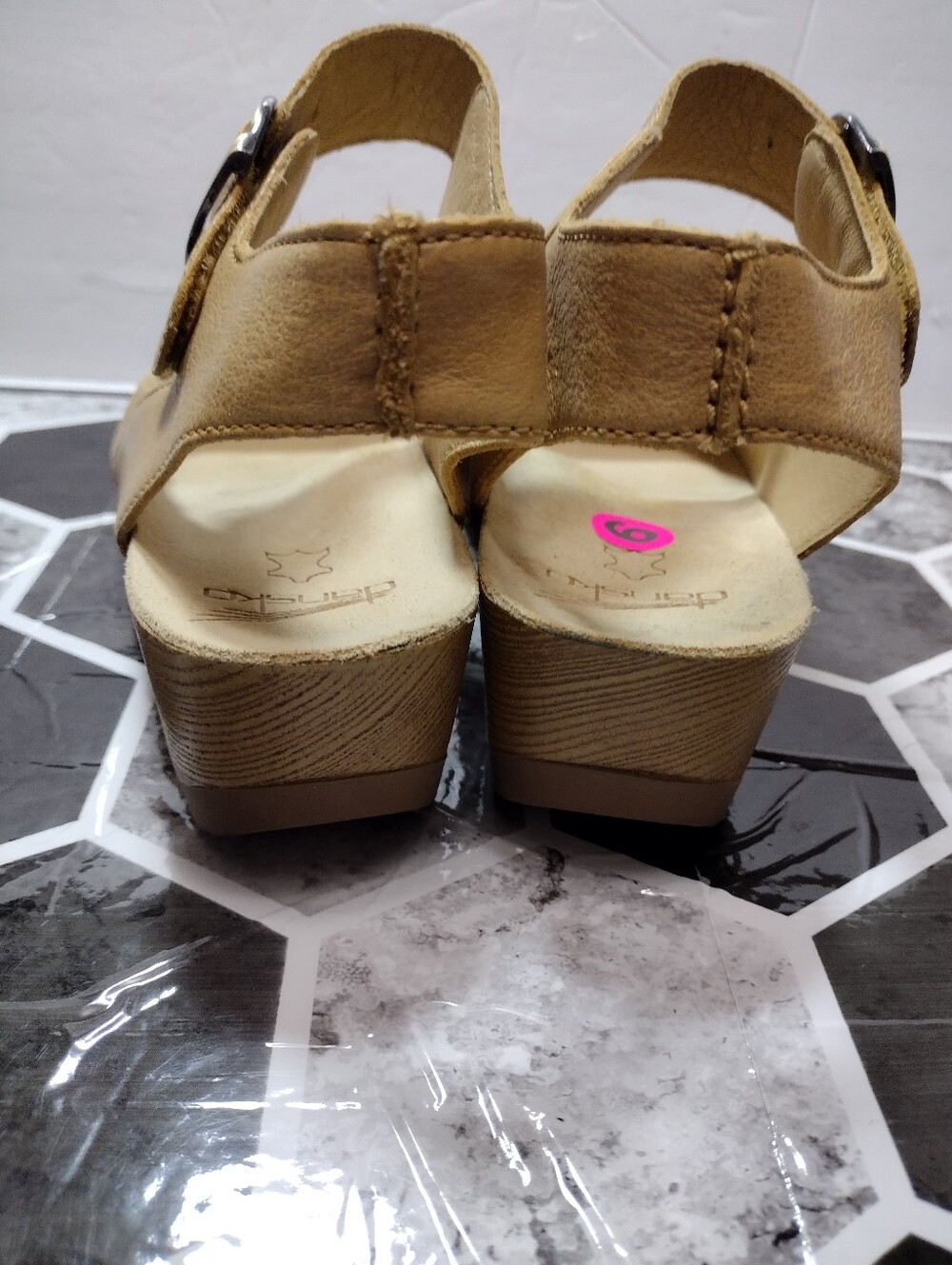 Dansko Women's Tan Peep-Toe Ankle Strap Wedge Sandals Leather Size 39 - Picture 3 of 13